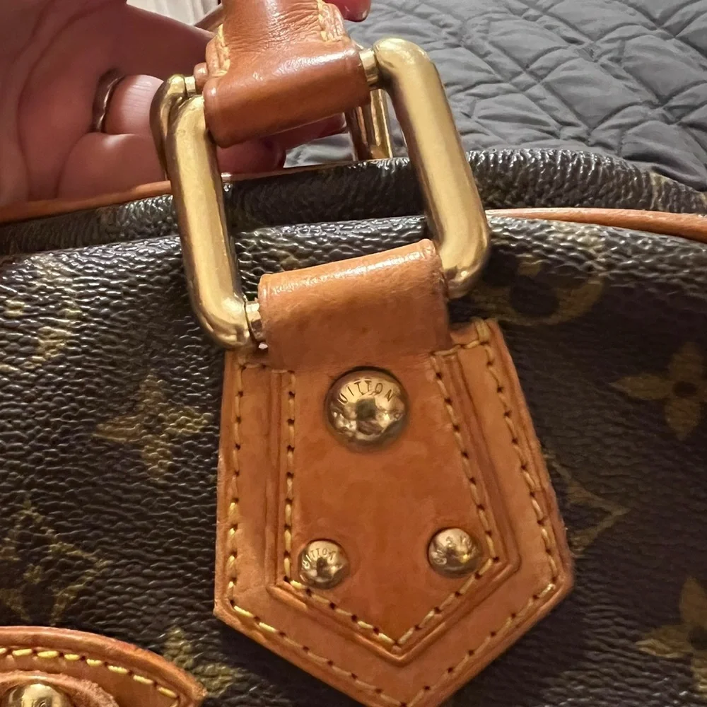 Louis Vuitton Monogram Satchel with Gold Accents - Picture 5 of 13